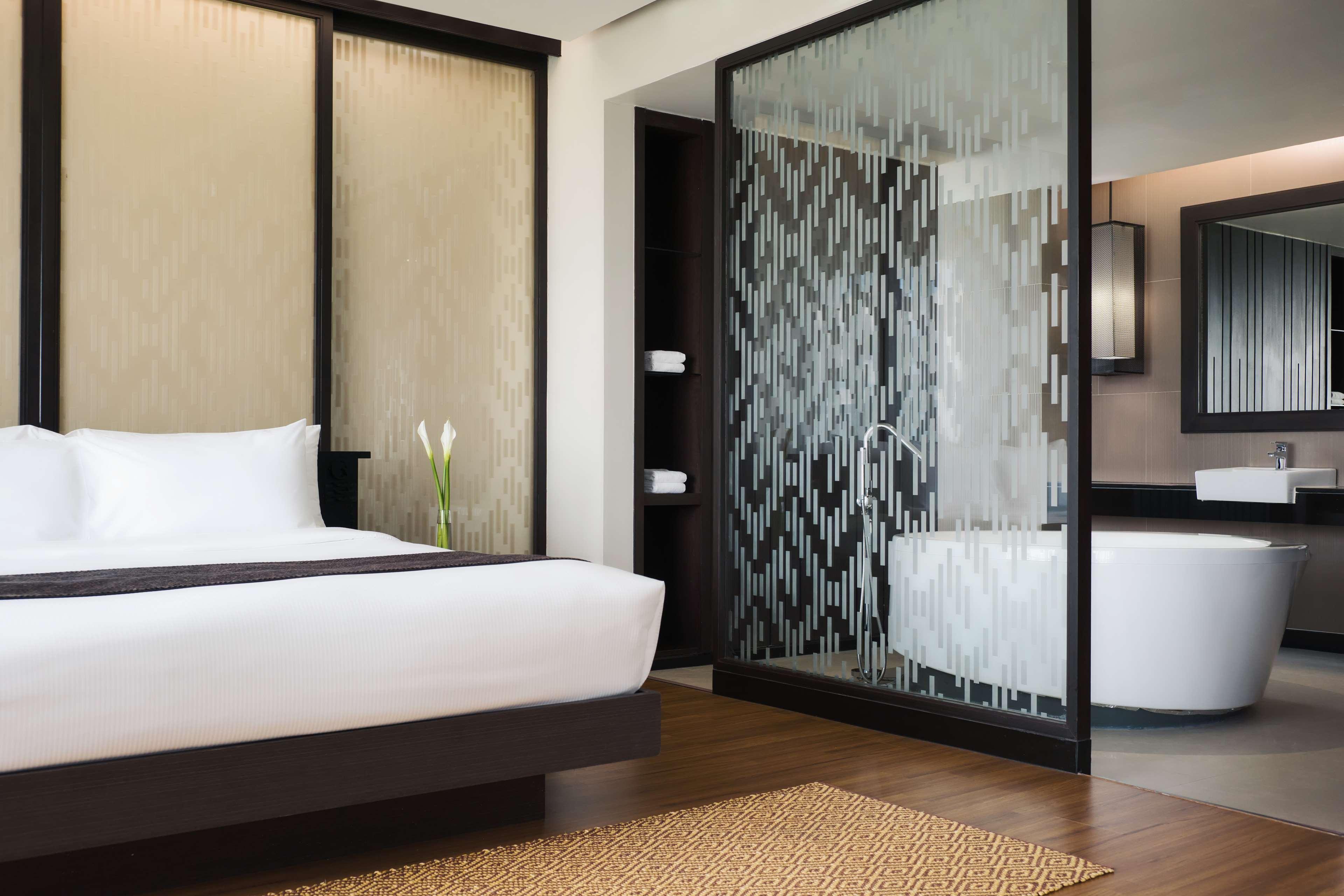 Avani Khon Kaen Hotel & Convention Centre Экстерьер фото