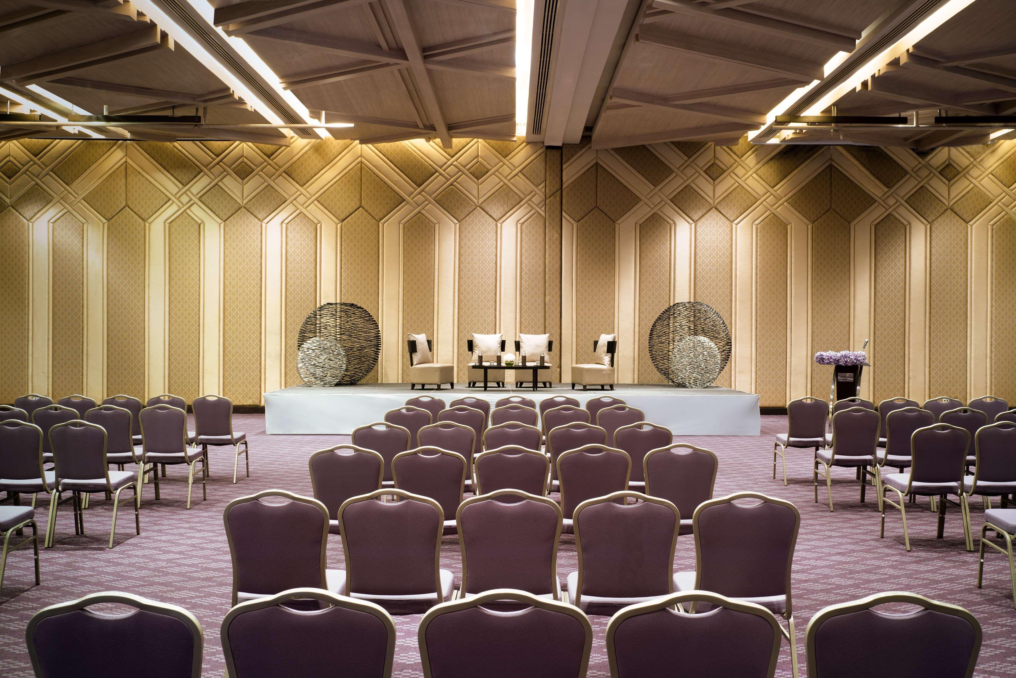 Avani Khon Kaen Hotel & Convention Centre Экстерьер фото